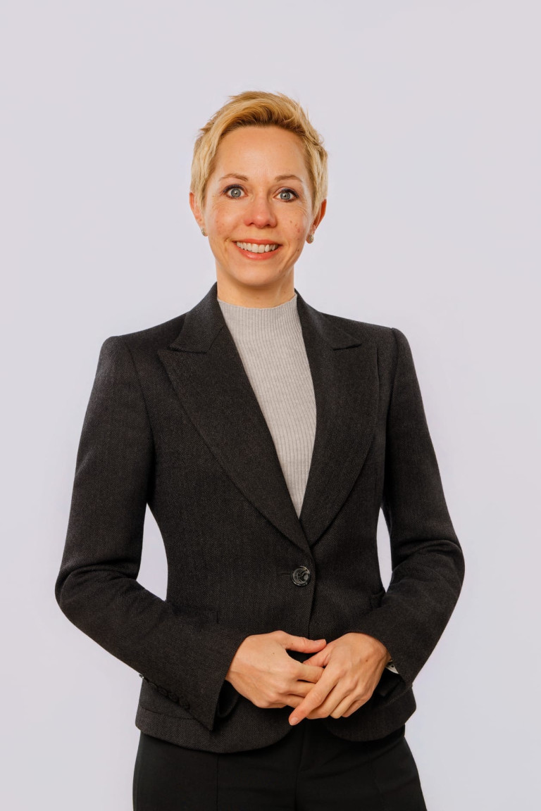 Eva Reichstadt, eine junge Frau als Kandidatin zur Wahl des Oberbürgermeisters